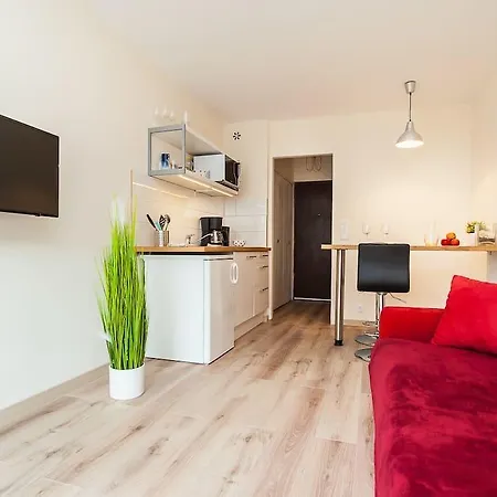 The Sea Side -Cosy Studio Seaside Balcony-Ac Apartment *