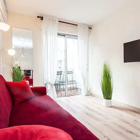 Apartment The Sea Side -Cosy Studio Seaside Balcony-Ac